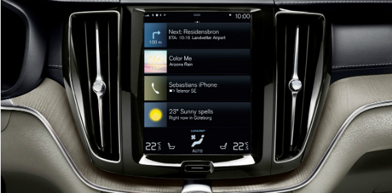 18_volvo_xc60_centerstack_of_electronics