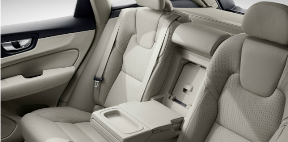 18_volvo_xc60_rear_seat