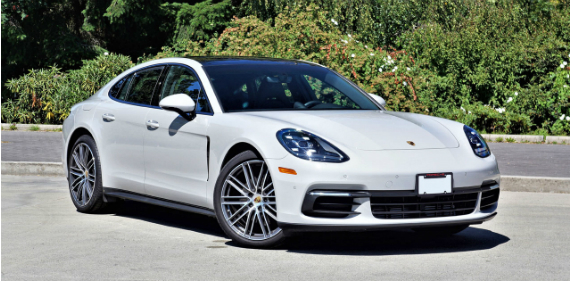 2018 Porsche Panamera 4