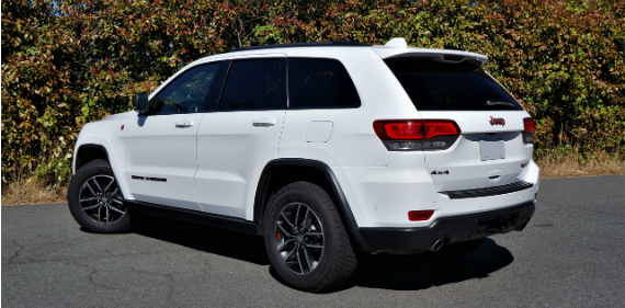 17_jeep_grand_cherokee_trailhawk_hemi_v8_00600