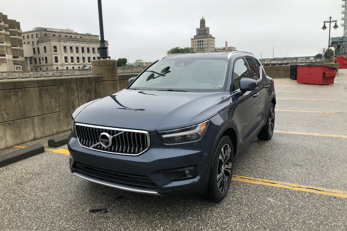 2020 Volvo XC40