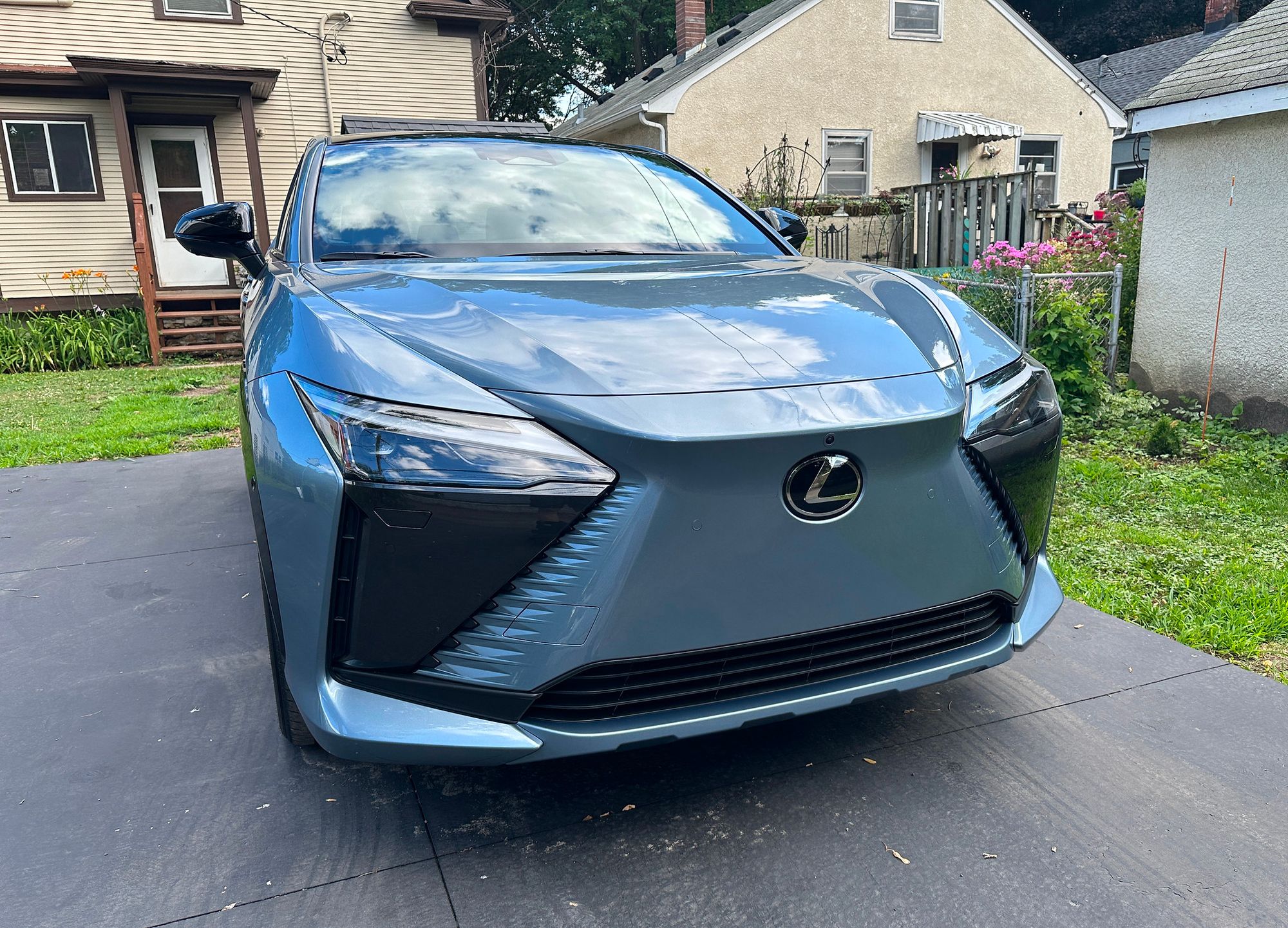 2023 Lexus RZ