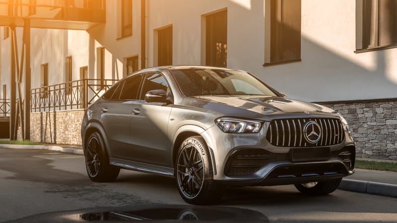 The Enduring Allure of Luxury: Unveiling the Mercedes-Benz GLE-Class