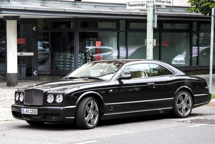 The Enduring Allure of the Bentley Brooklands: A Journey Through Two Eras of Automotive Opulence