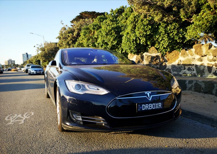 Tesla Model S: A Luxurious All-Electric Powerhouse