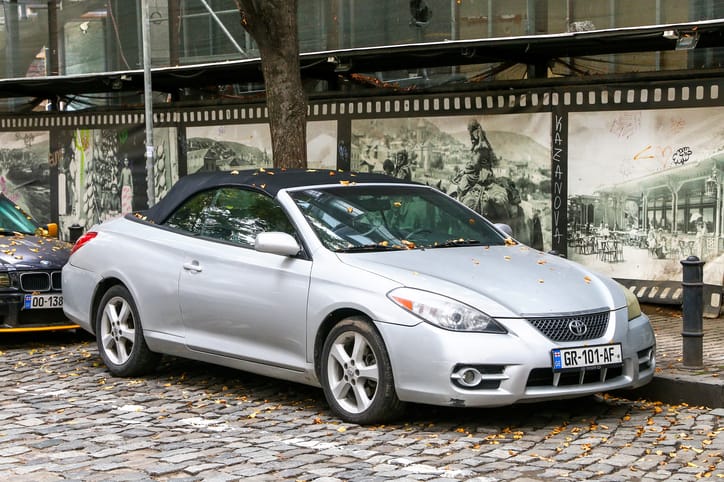 Cruising in Style: A Look Back at the Toyota Camry Solara (1998-2008)