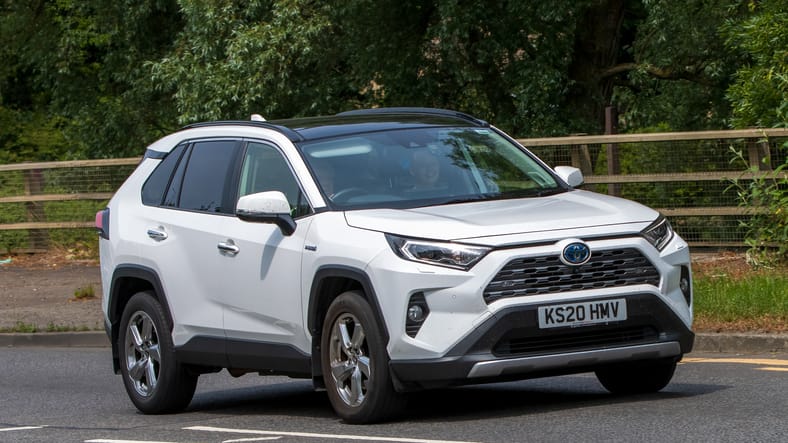 2024 Toyota RAV4 Hybrid: Fuel Efficiency Meets Adventure-Ready Capability