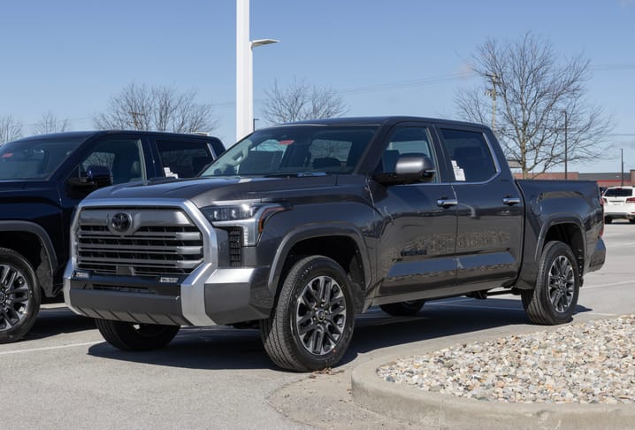 The Toyota Tundra Hybrid: Power Meets Efficiency in a Full-Size Truck