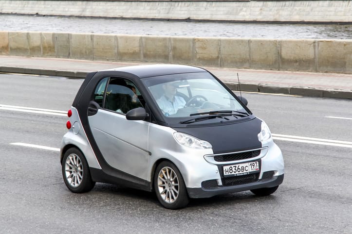 The Smart Fortwo: A Tiny Titan for Urban Adventures