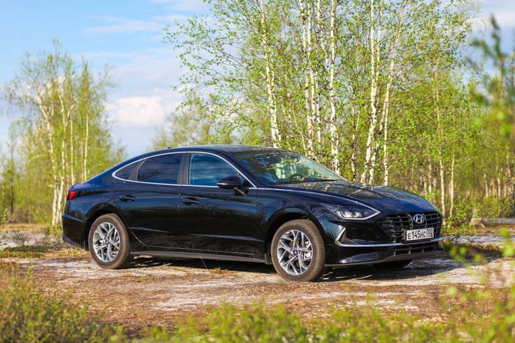 The Hyundai Sonata Plug-in Hybrid: A Closer Look at Efficiency and Style