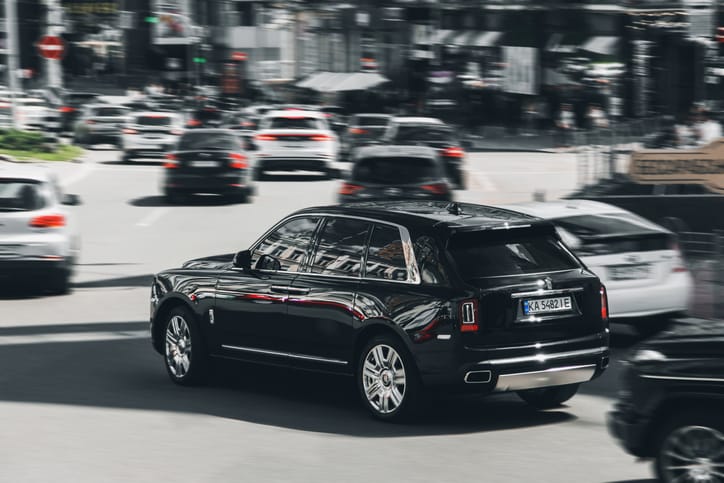The Reign Refined: Anticipating the 2025 Rolls-Royce Cullinan