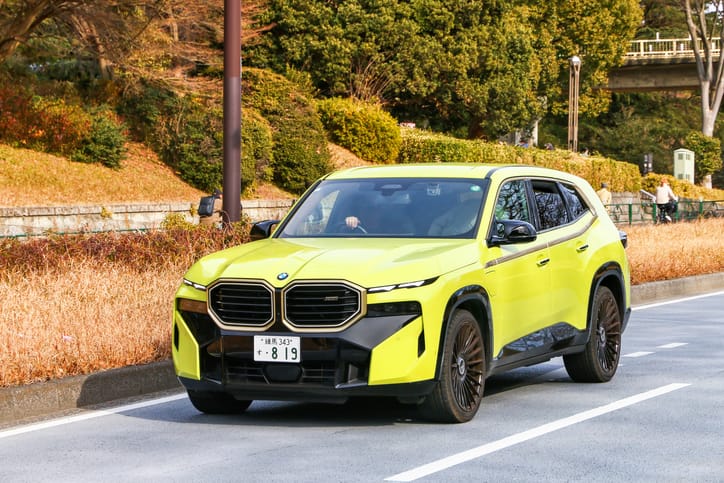 The 2025 BMW XM: A Plug-In Hybrid Colossus Redefines Performance SUVs